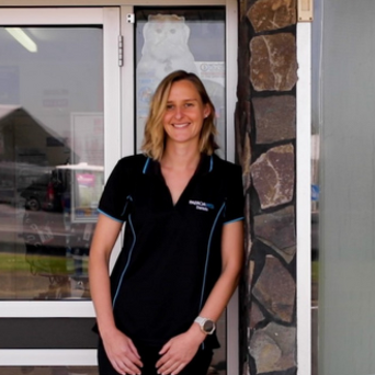 Dr Danielle Thomson BVSc (Dist.)