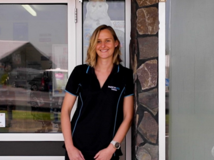 Dr Danielle Thomson BVSc (Dist.)