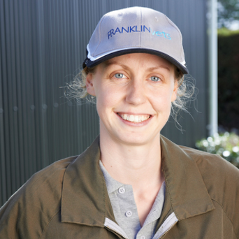 Dr Ilyse Jennens BVSc (Dist) MANZCVS Medicine of Dairy Cattle