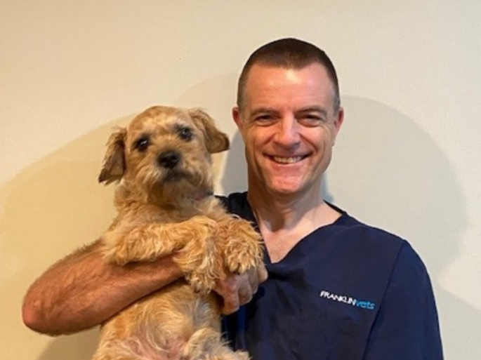 Dr Paul Eason BVM&S MANZCVS (Surgery, Emergency & Critical Care Medicine)