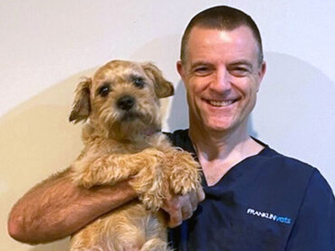 Dr Paul Eason BVM&S MANZCVS (Surgery, Emergency & Critical Care Medicine)